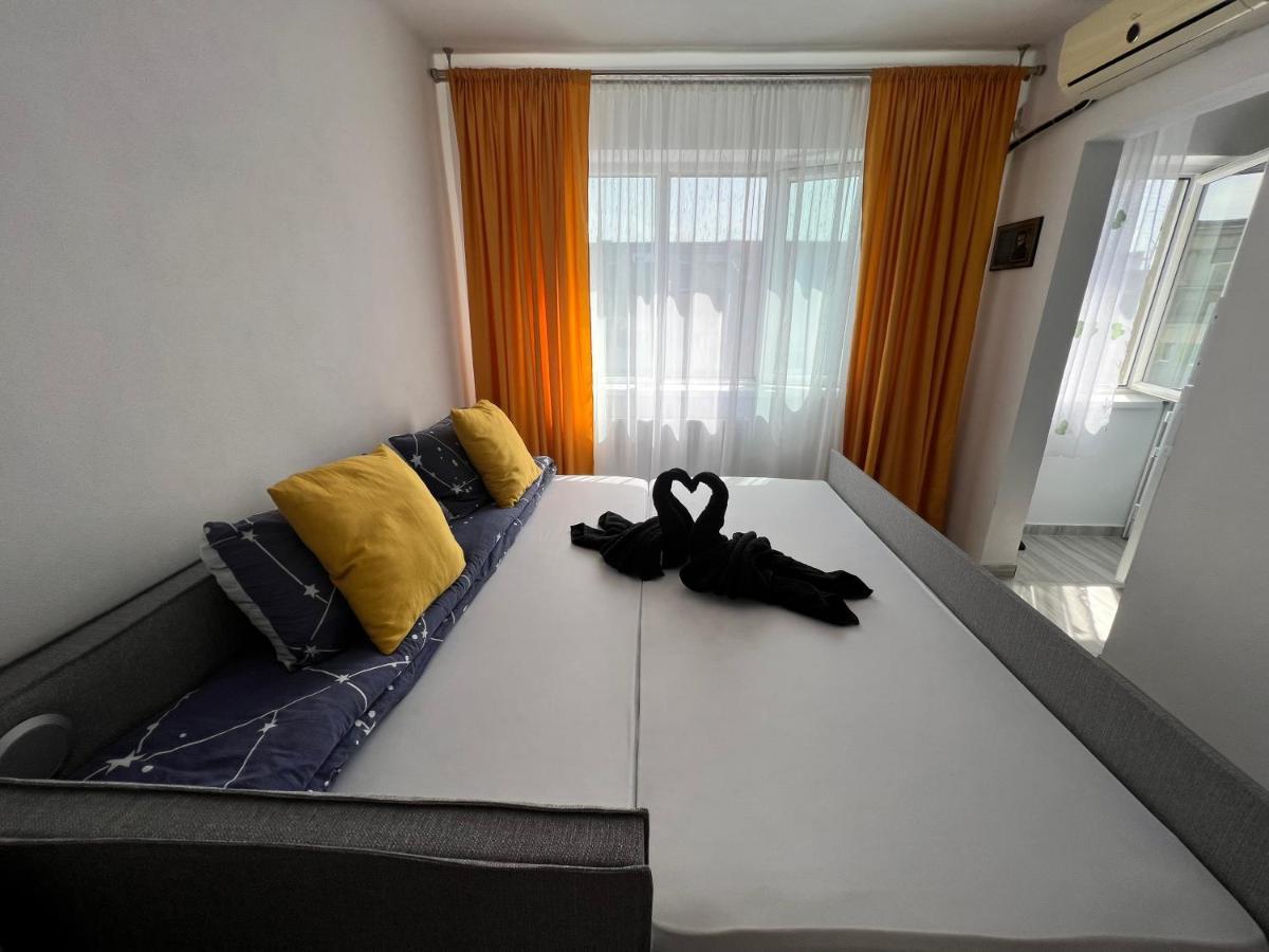 Miha Modern And Central Apartament Arad Exterior photo